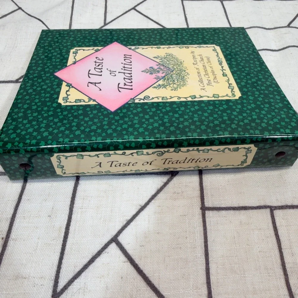 Morris Press A Taste of Tradition Cookbook Green 1997 First Christian Church